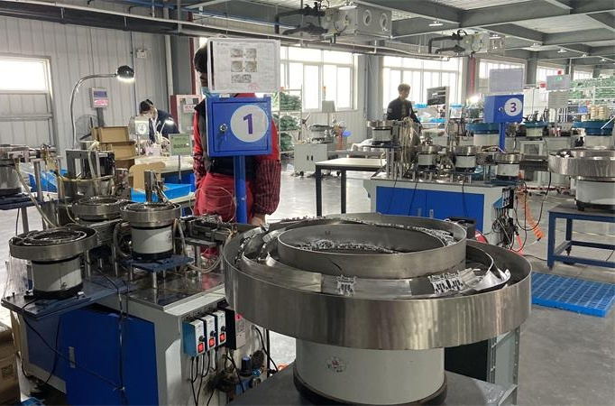 高質(zhì)量接線(xiàn)端子需要具備哪些條件？置恒電氣“以身作側(cè)”告訴您！